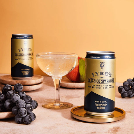 Lyre's Classico Sparkling lifestyle serving